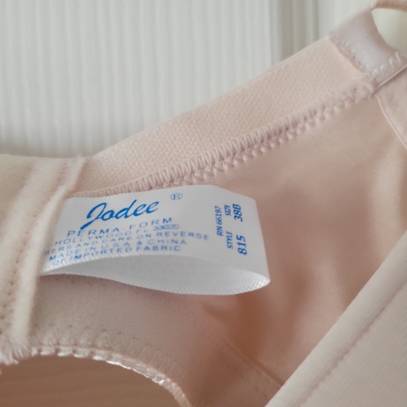 Jodee Seamless Molded Perma-Form® Mastectomy Bra Size 38B Style 815 - Picture 7 of 7